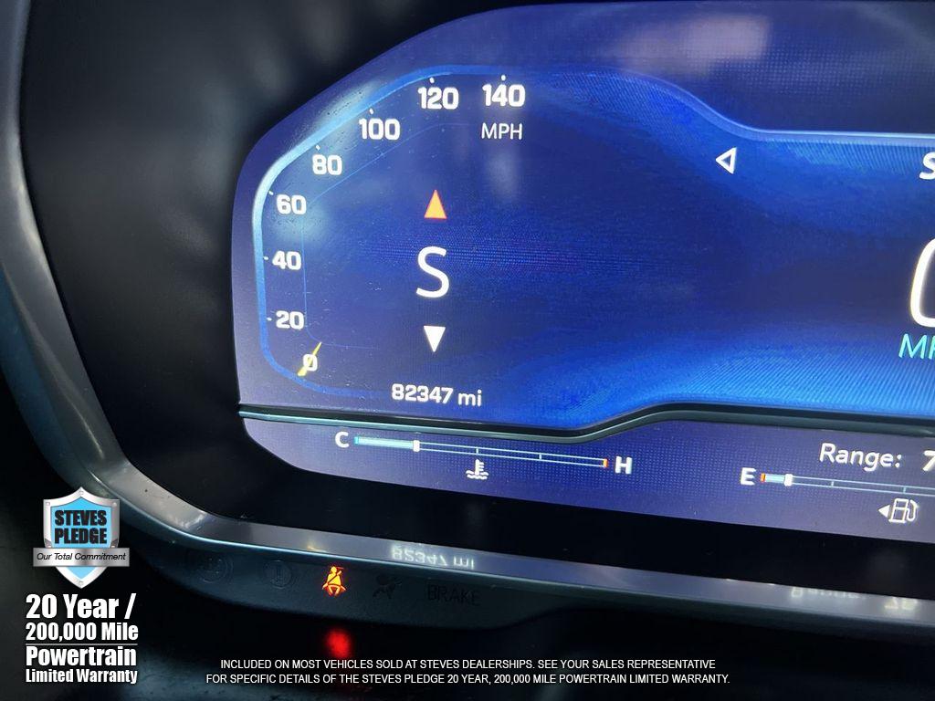 2022 Chevrolet Suburban LT photo 16