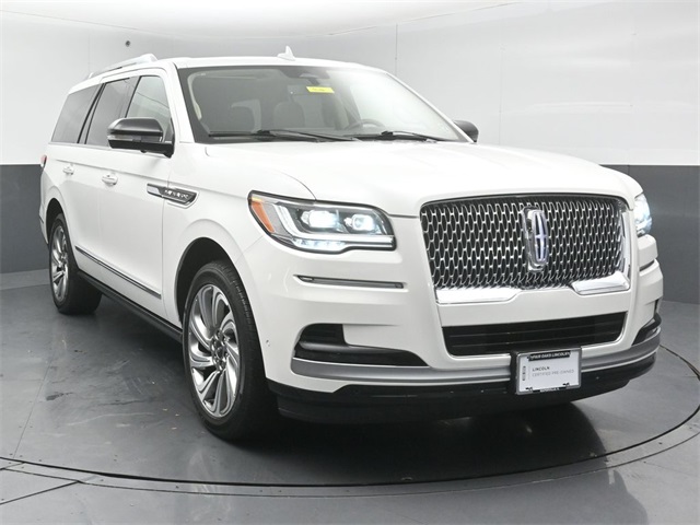 2023 Lincoln Navigator Reserve's photo