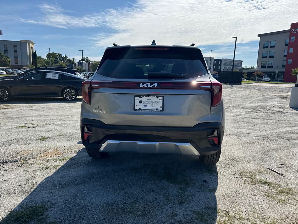 2026 Kia Seltos S photo 4