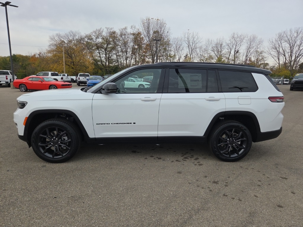 2025 Jeep Grand Cherokee Limited photo 4