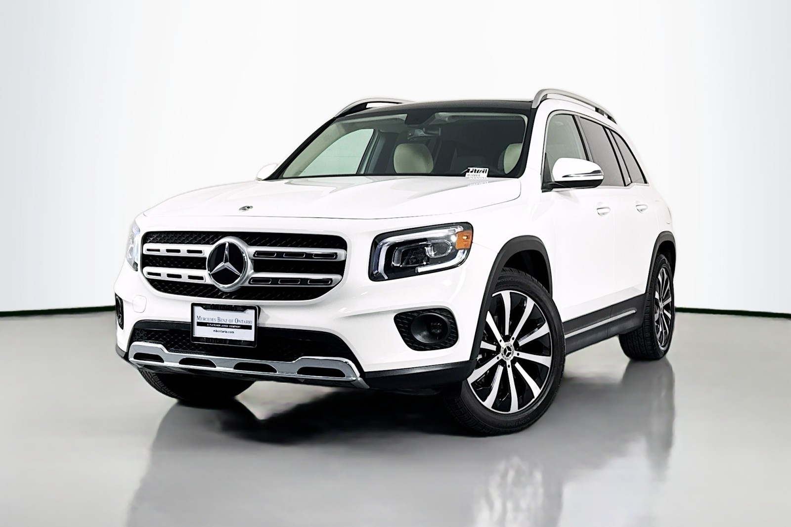 2022 Mercedes-Benz GLB Base's photo
