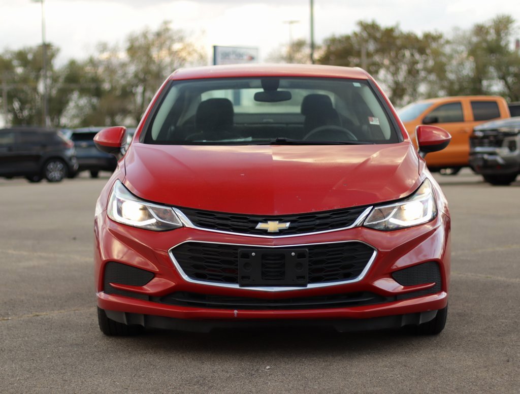Used 2018 Chevrolet Cruze LT with VIN 1G1BE5SMXJ7173761 for sale in Pekin, IL