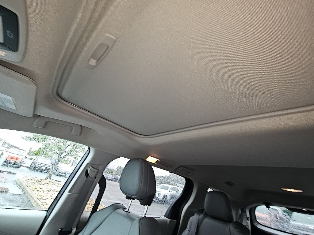 2021 Toyota Sienna XLE photo 12