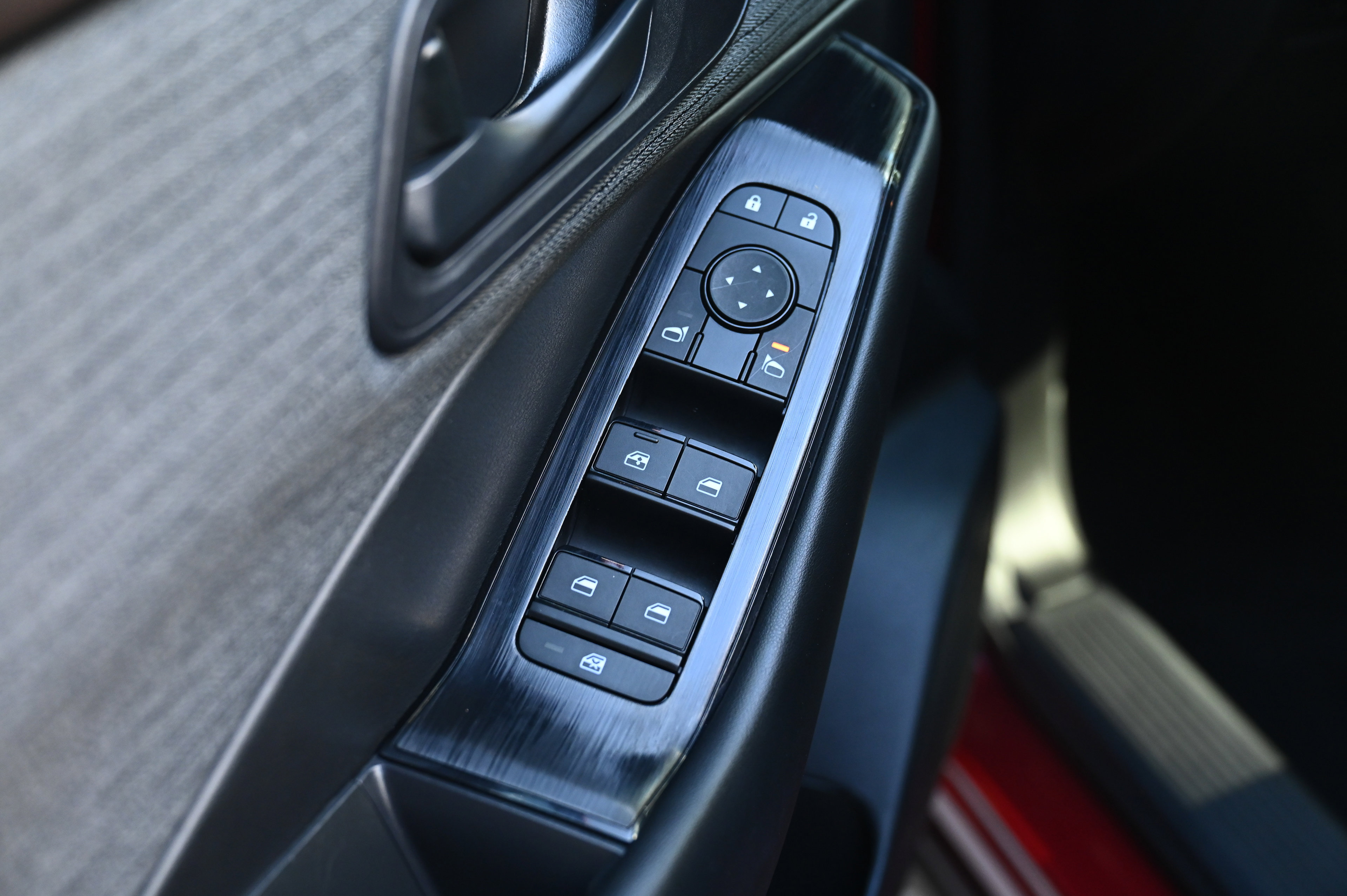 2023 Nissan Rogue S photo 8