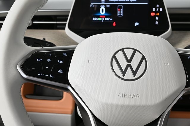 2025 Volkswagen ID. Buzz Pro Plus photo 8