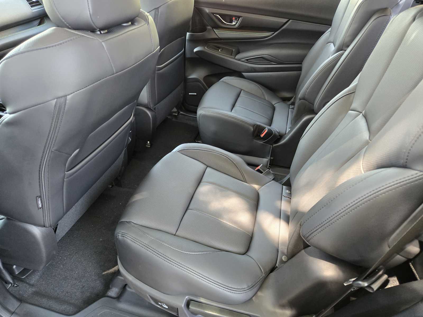 2025 Subaru Ascent Onyx Edition Touring photo 16