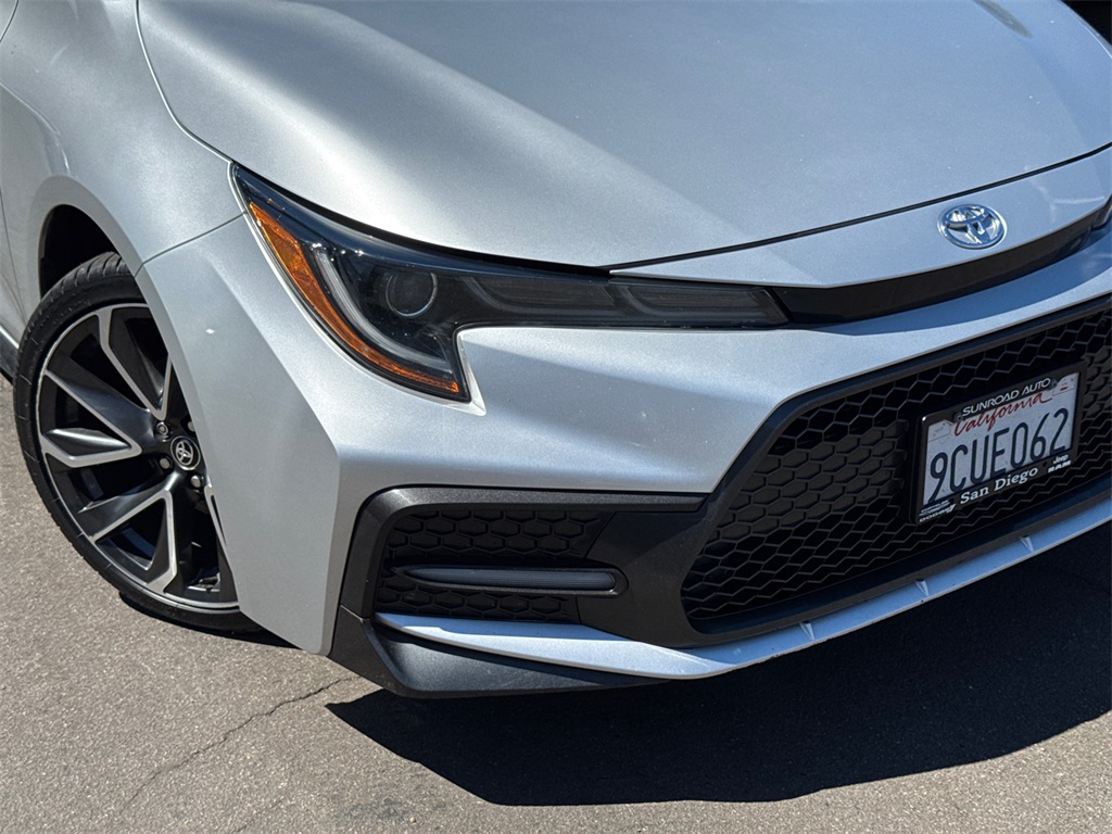 2022 Toyota Corolla XSE photo 3