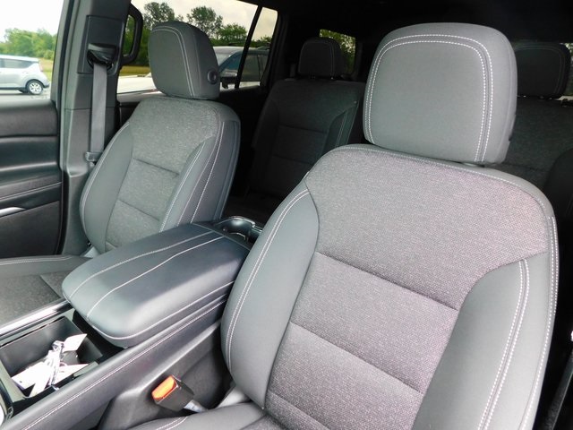 2025 Chevrolet Traverse photo 15
