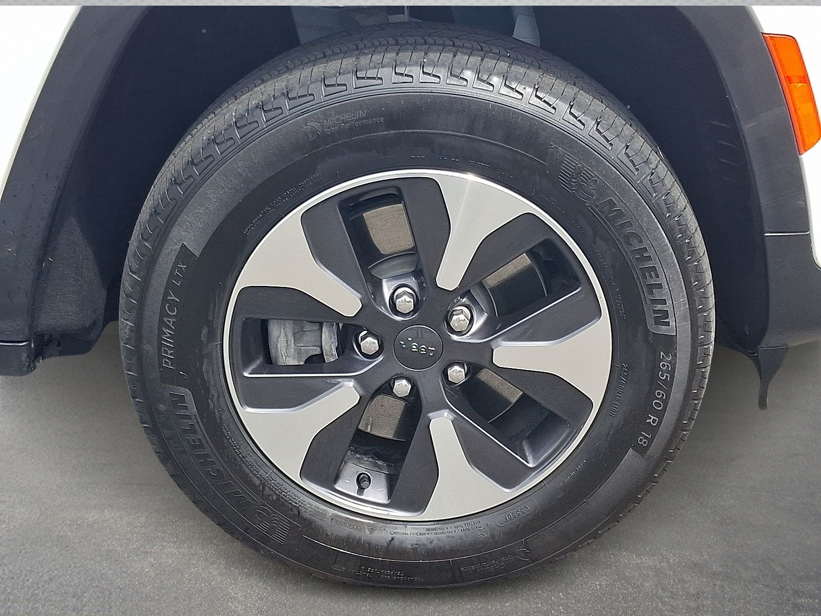 2023 Jeep Cherokee 4xe photo 6