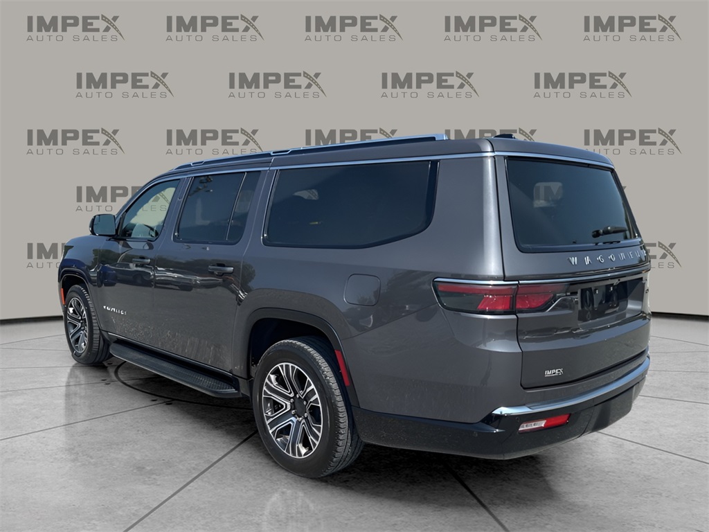 2024 Jeep Wagoneer L Series II photo 3