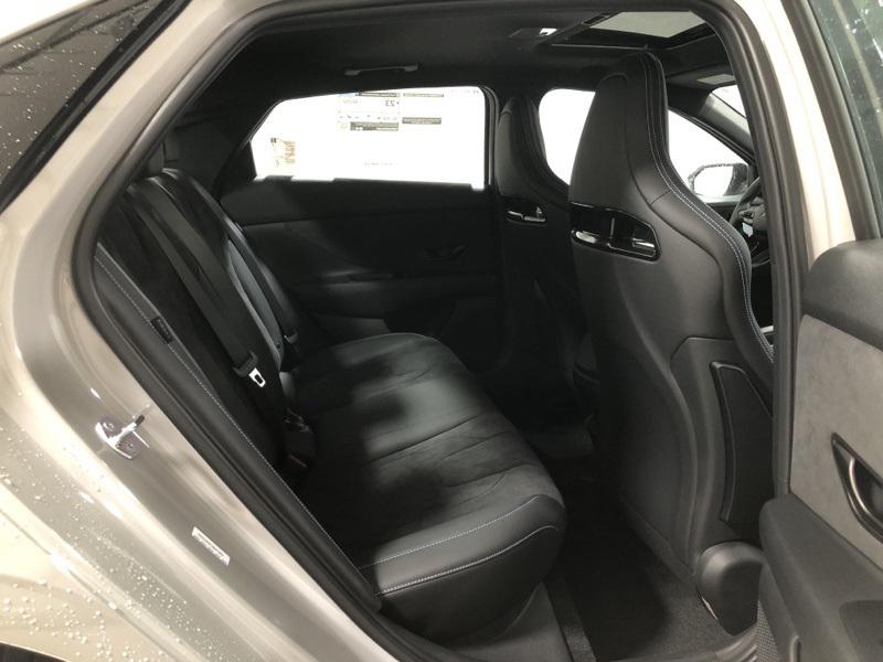 2025 Hyundai Elantra N Base photo 8