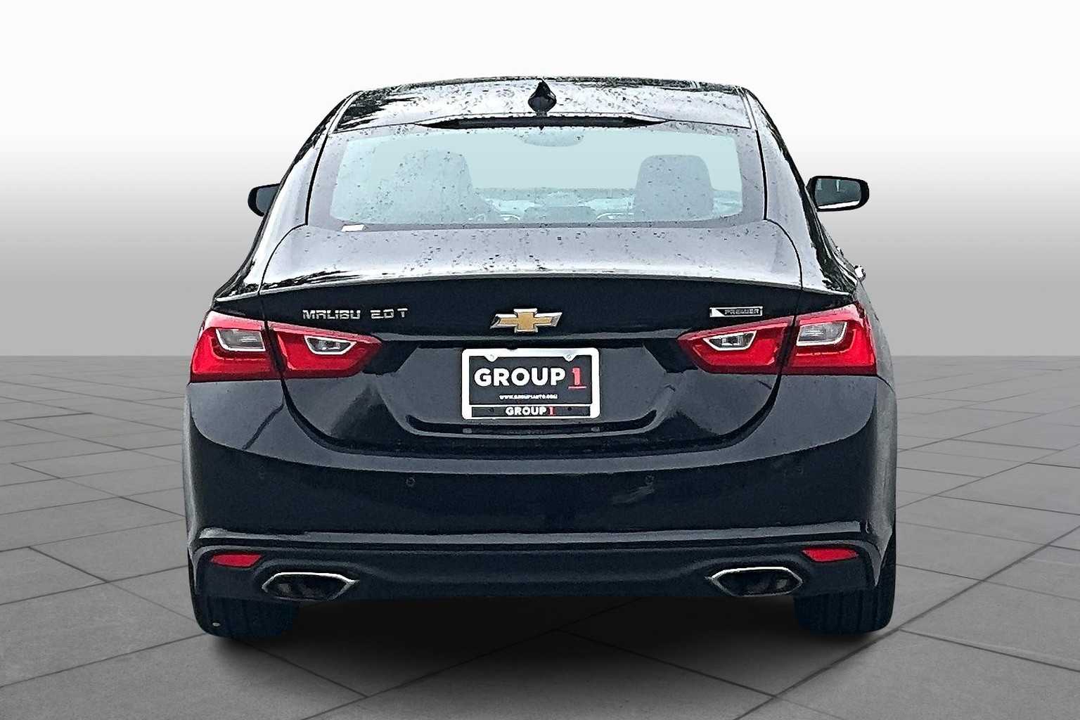 2017 Chevrolet Malibu Premier photo 4