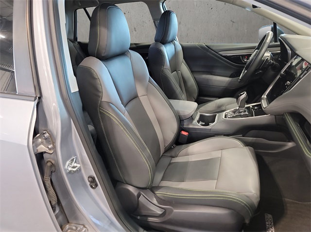 2024 Subaru Outback Onyx Edition photo 3