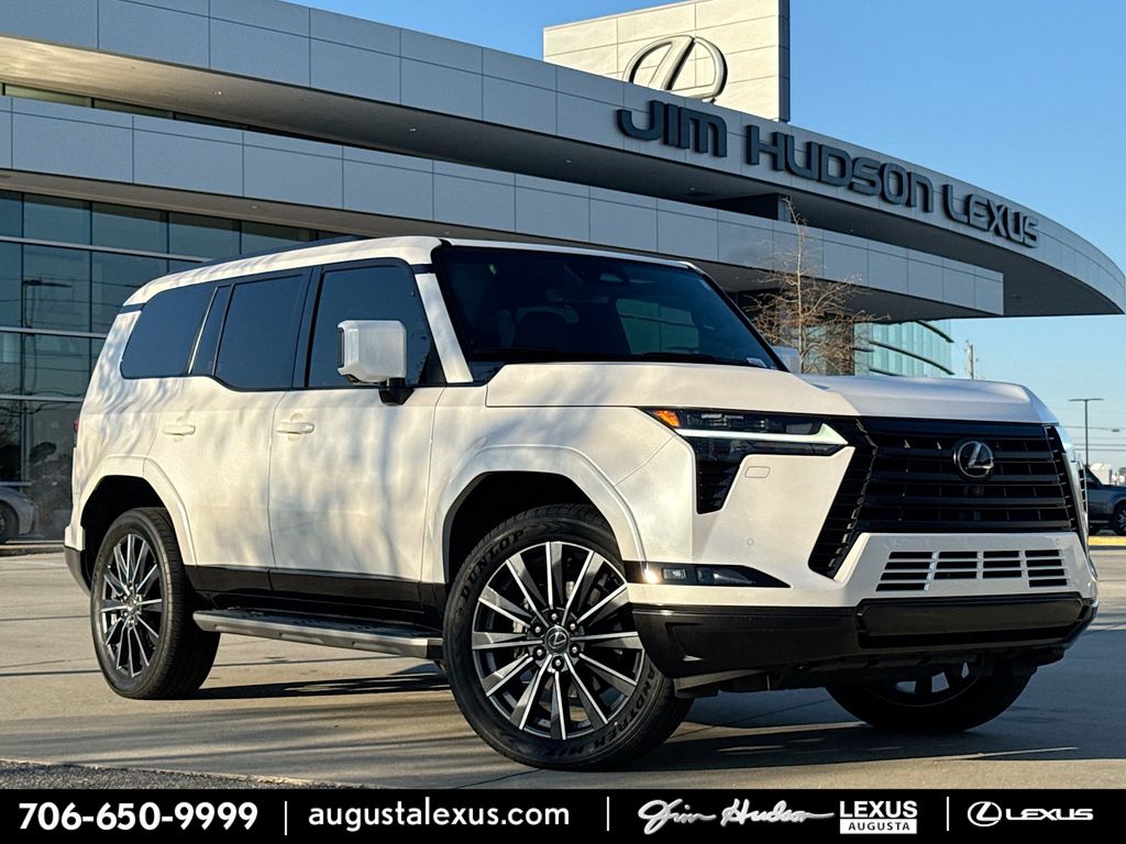 2024 Lexus GX Luxury's photo
