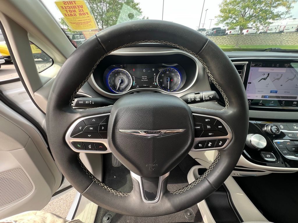 2022 Chrysler Pacifica Touring L photo 33