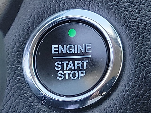 2020 Ford Fusion Hybrid SEL photo 11