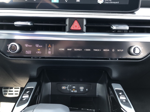 2025 Kia Sorento X-Line SX photo 16