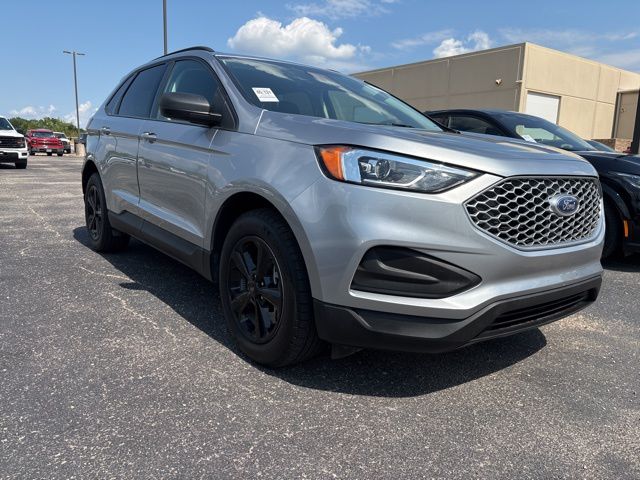 2023 Ford Edge SE photo 3