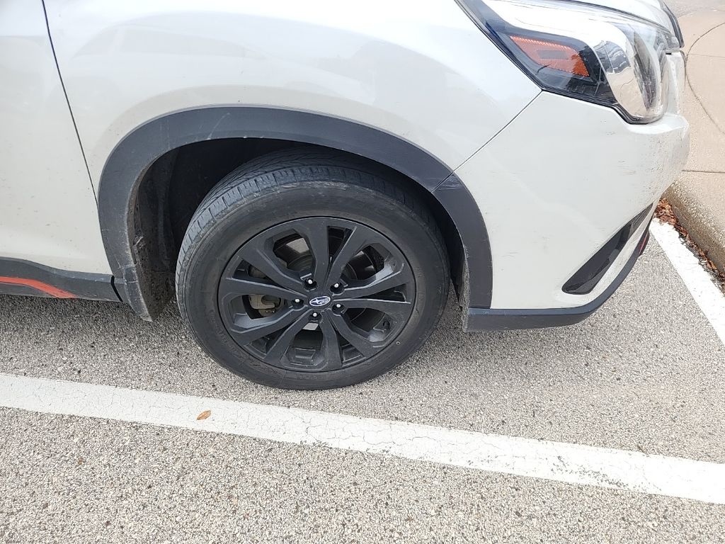 2023 Subaru Forester Sport photo 2