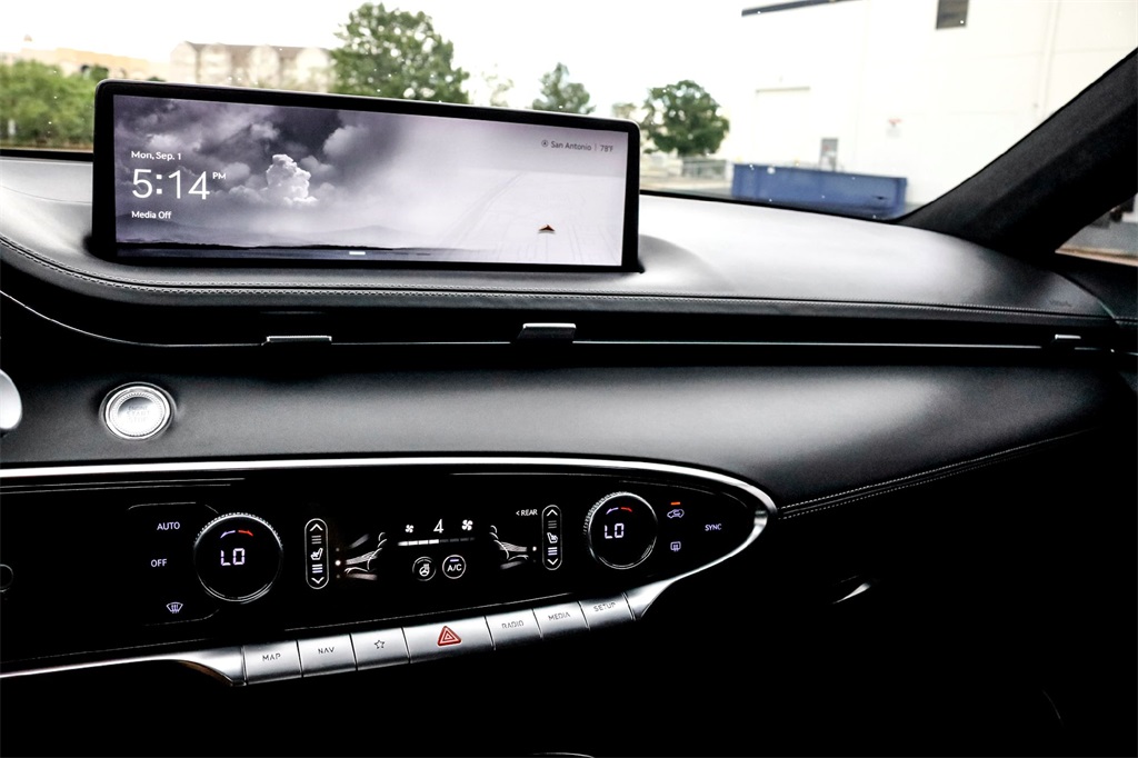 2024 Genesis GV70 3.5T Sport Prestige photo 23