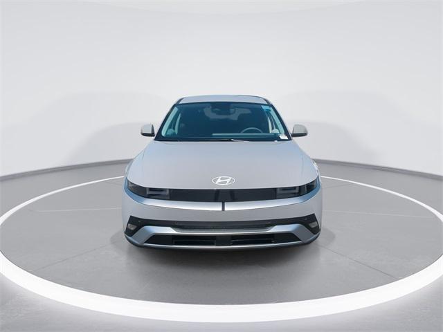 2025 Hyundai Ioniq 5 SE photo 3