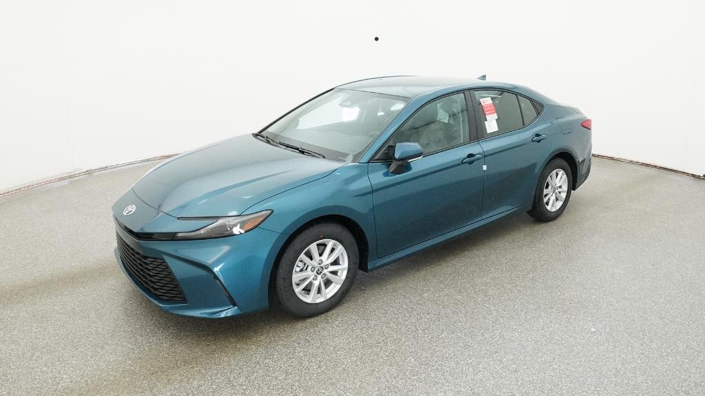 2026 Toyota Camry LE's photo