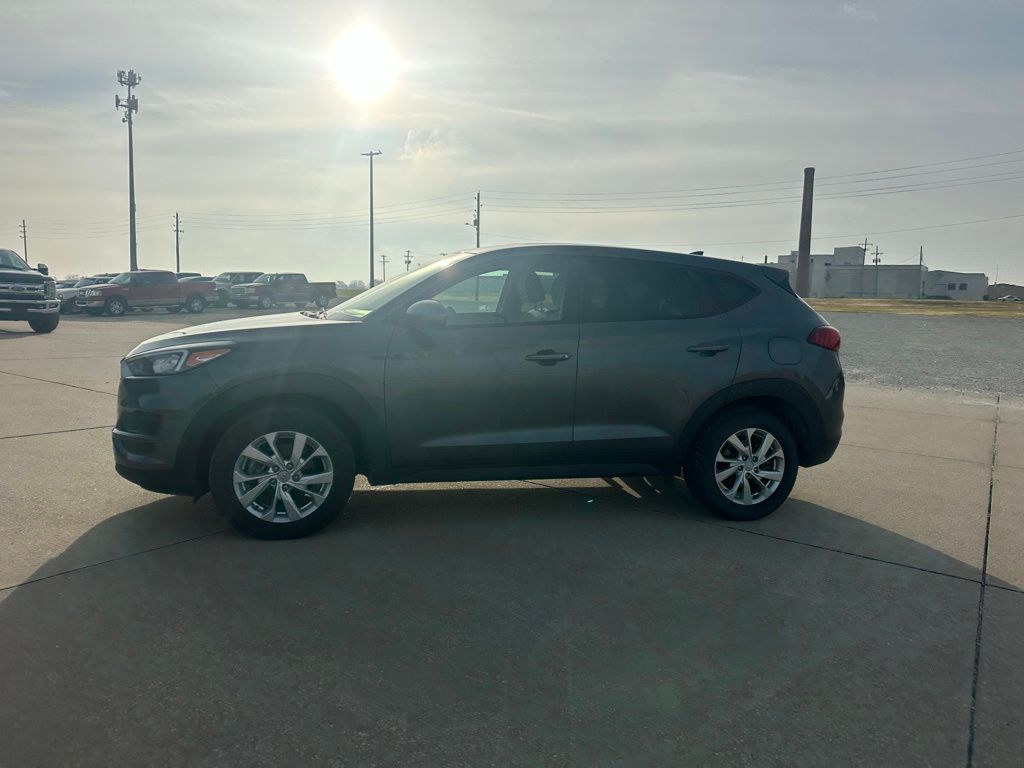 2019 Hyundai Tucson SE photo 3