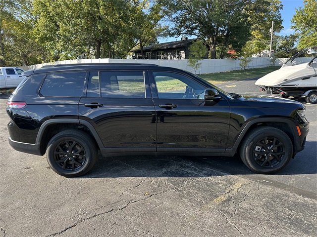 2024 Jeep Grand Cherokee Altitude photo 4