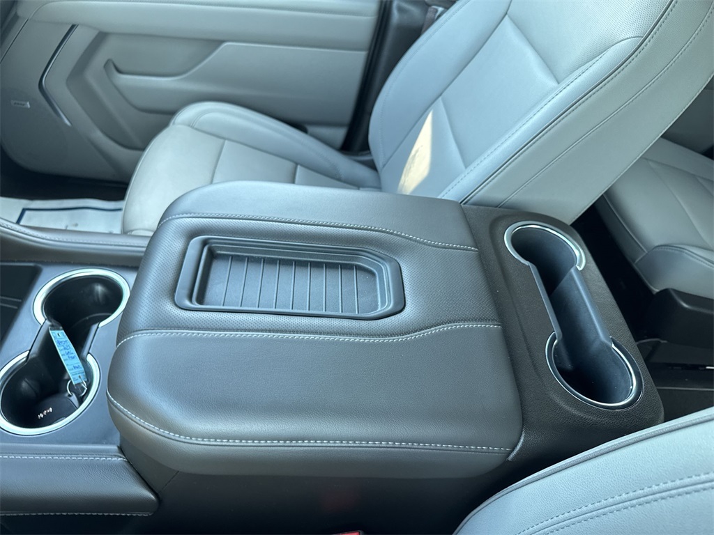 2023 Gmc Yukon SLT photo 26