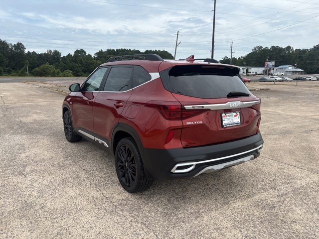 2022 Kia Seltos Nightfall Edition photo 5