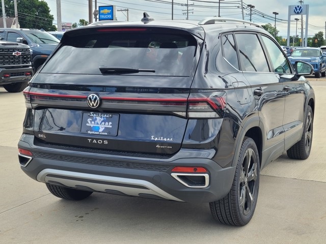 2025 Volkswagen Taos SEL photo 4