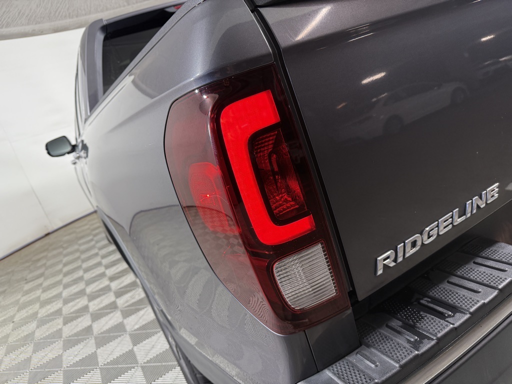2019 Honda Ridgeline RTL-E photo 8
