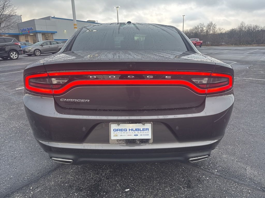 2019 Dodge Charger SXT photo 3