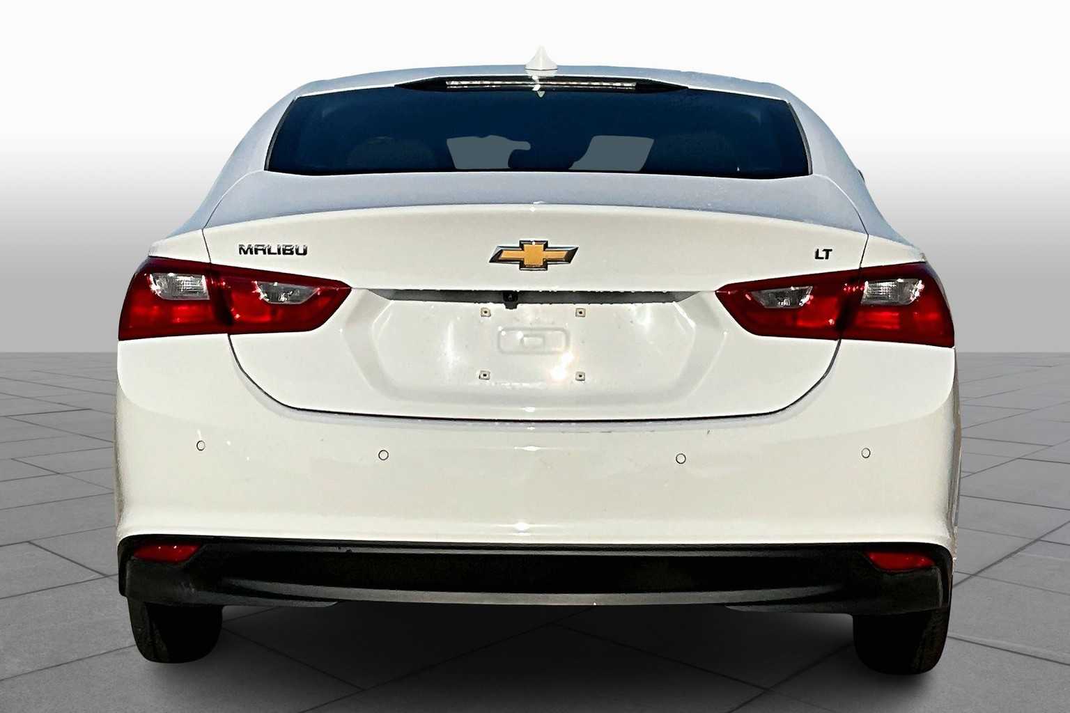 2024 Chevrolet Malibu 1LT photo 4