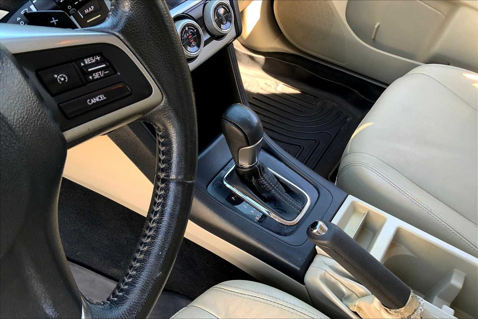 2015 Subaru Crosstrek Hybrid Touring photo 14