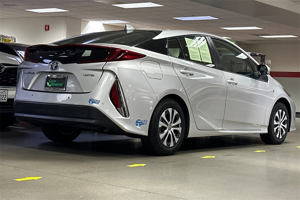 2021 Toyota Prius Prime Limited photo 4