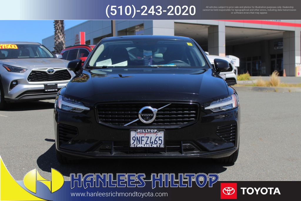 2021 Volvo S60 Recharge T8 R-Design Expression AWD photo 3