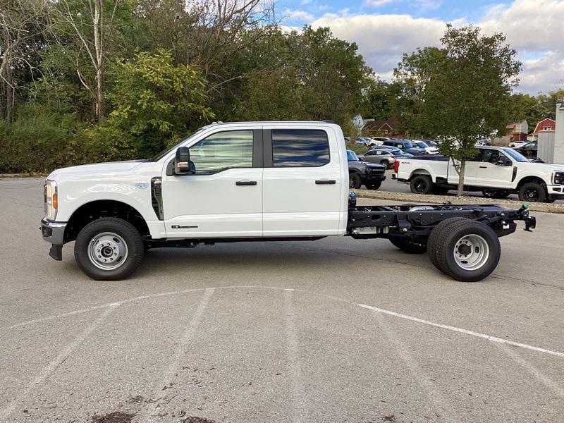 2026 Ford F-350 photo 4
