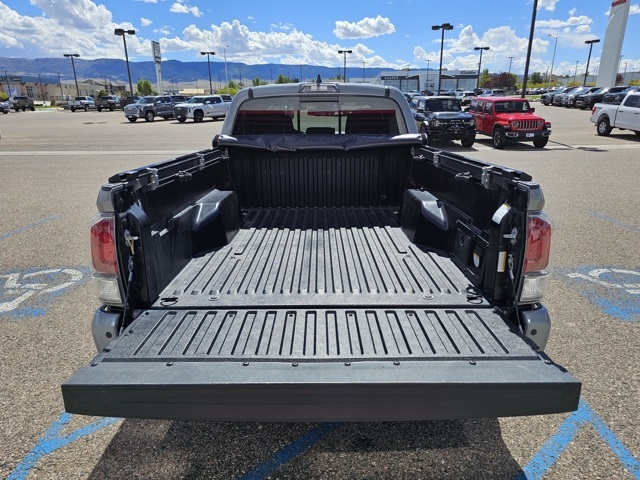 2021 Toyota Tacoma TRD Off-Road photo 4