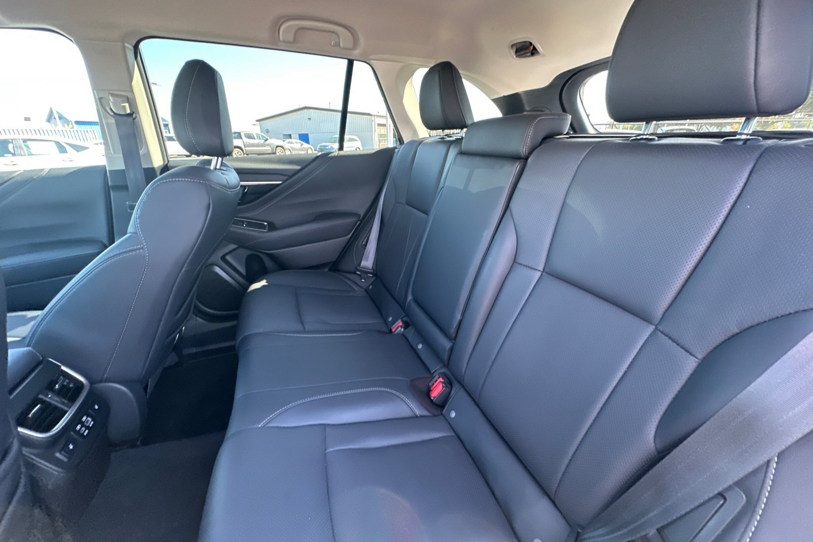 2023 Subaru Outback Limited photo 17