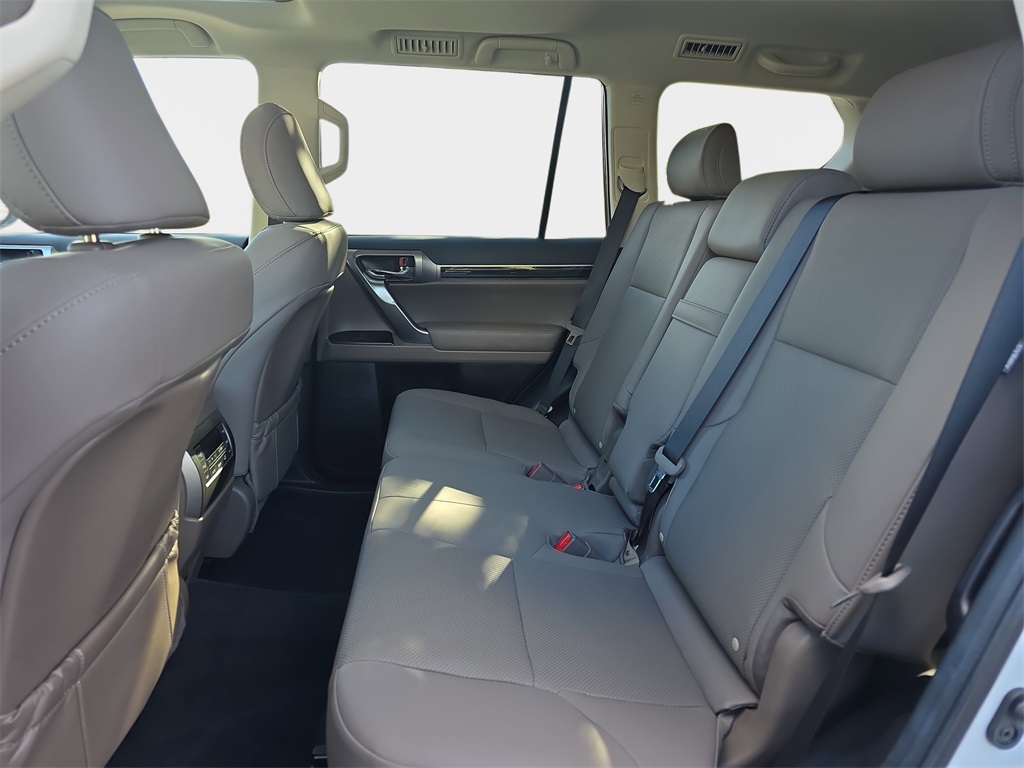 2023 Lexus GX 460 photo 10