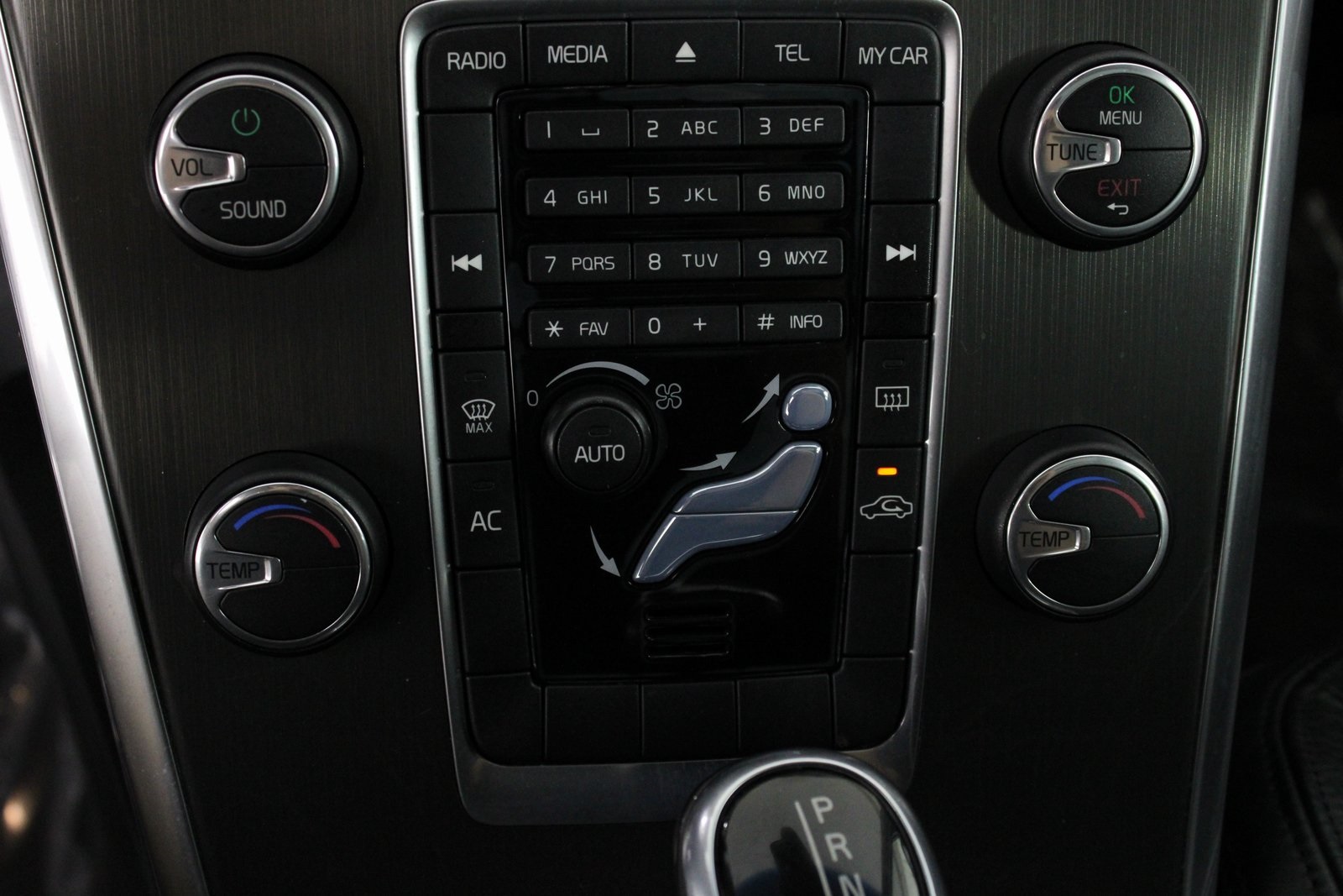 2014 Volvo XC60 T6 photo 17