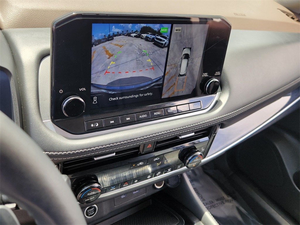 2023 Nissan Rogue SL photo 21