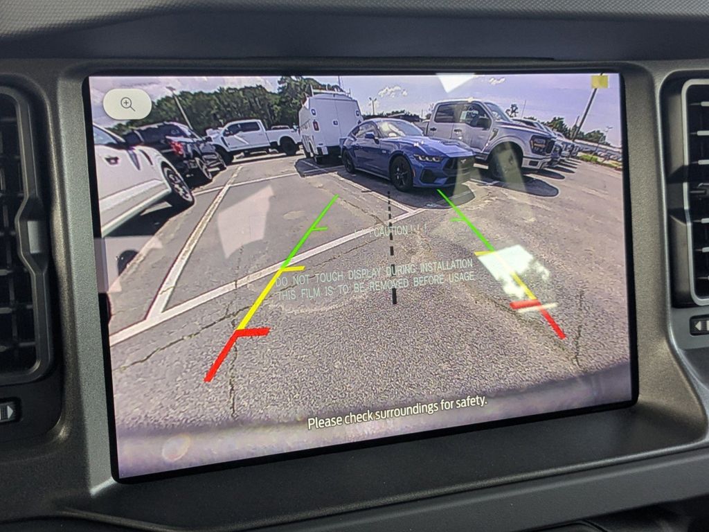 2025 Ford Bronco Base photo 19