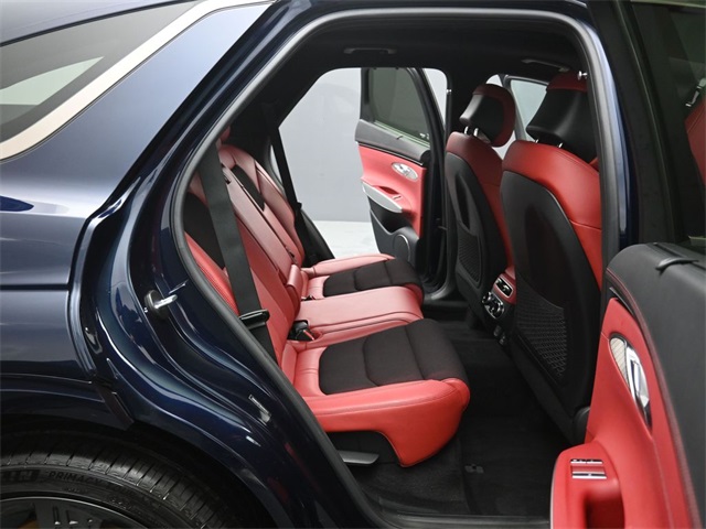 2025 GENESIS GV70 - Image 26