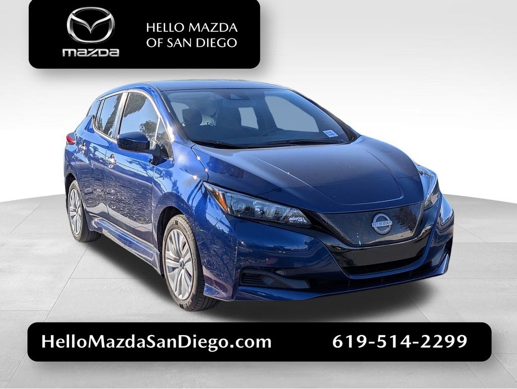 2023 Nissan Leaf S's photo