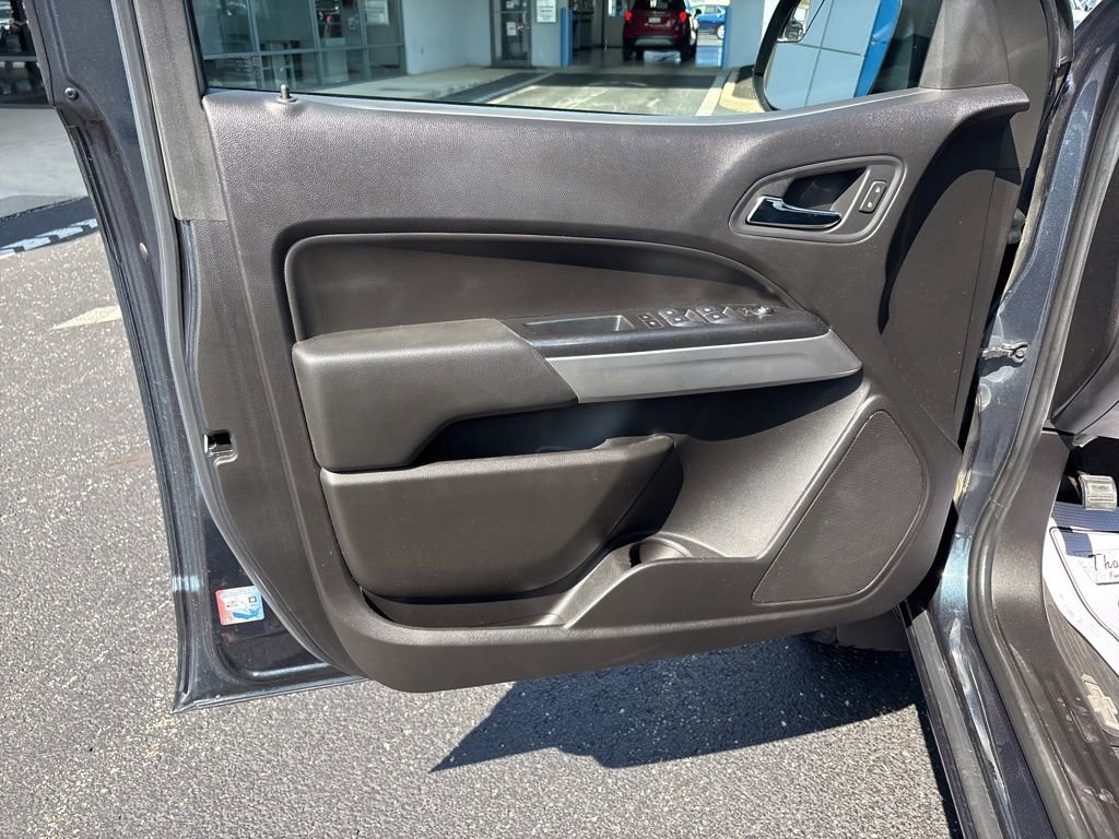 2019 Chevrolet Colorado LT photo 25