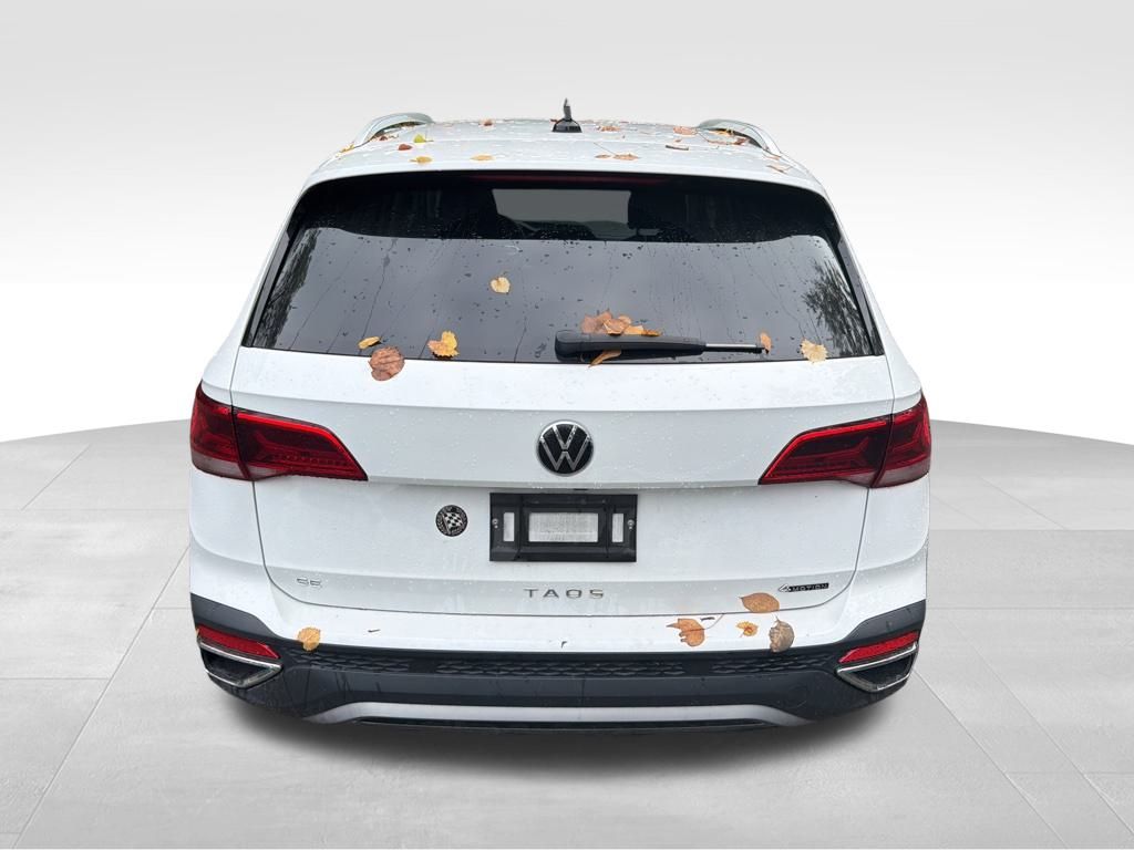 2022 Volkswagen Taos SE photo 4