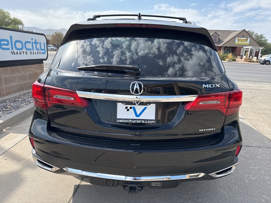 2018 Acura MDX SH-AWD Advance photo 4