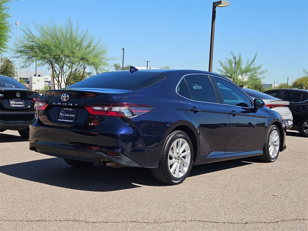 2021 Toyota Camry LE photo 4